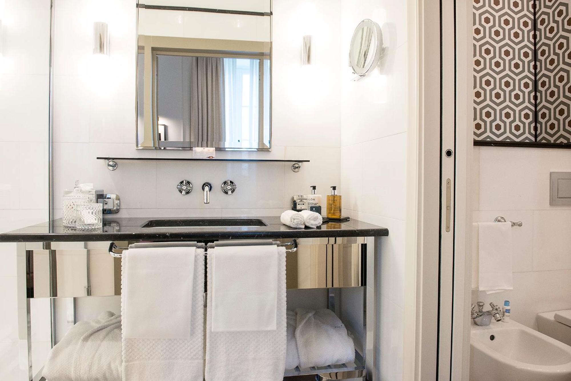 Hotel Vilon - Small Luxury Hotels Of The World Rome Bagian luar foto