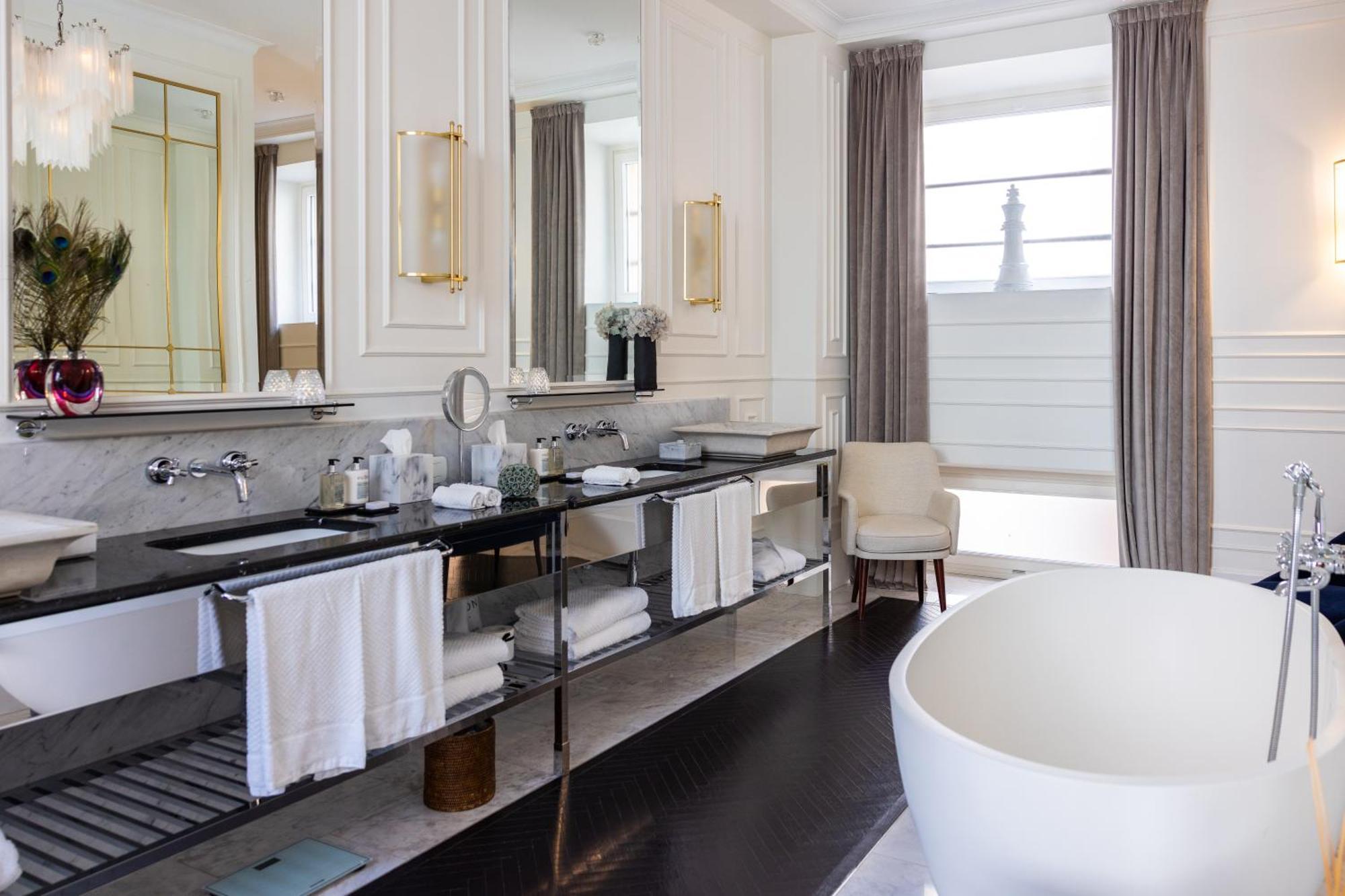 Hotel Vilon - Small Luxury Hotels Of The World Rome Bagian luar foto